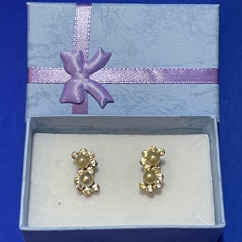 Vintage Crystal and Pearl Clip Earrings